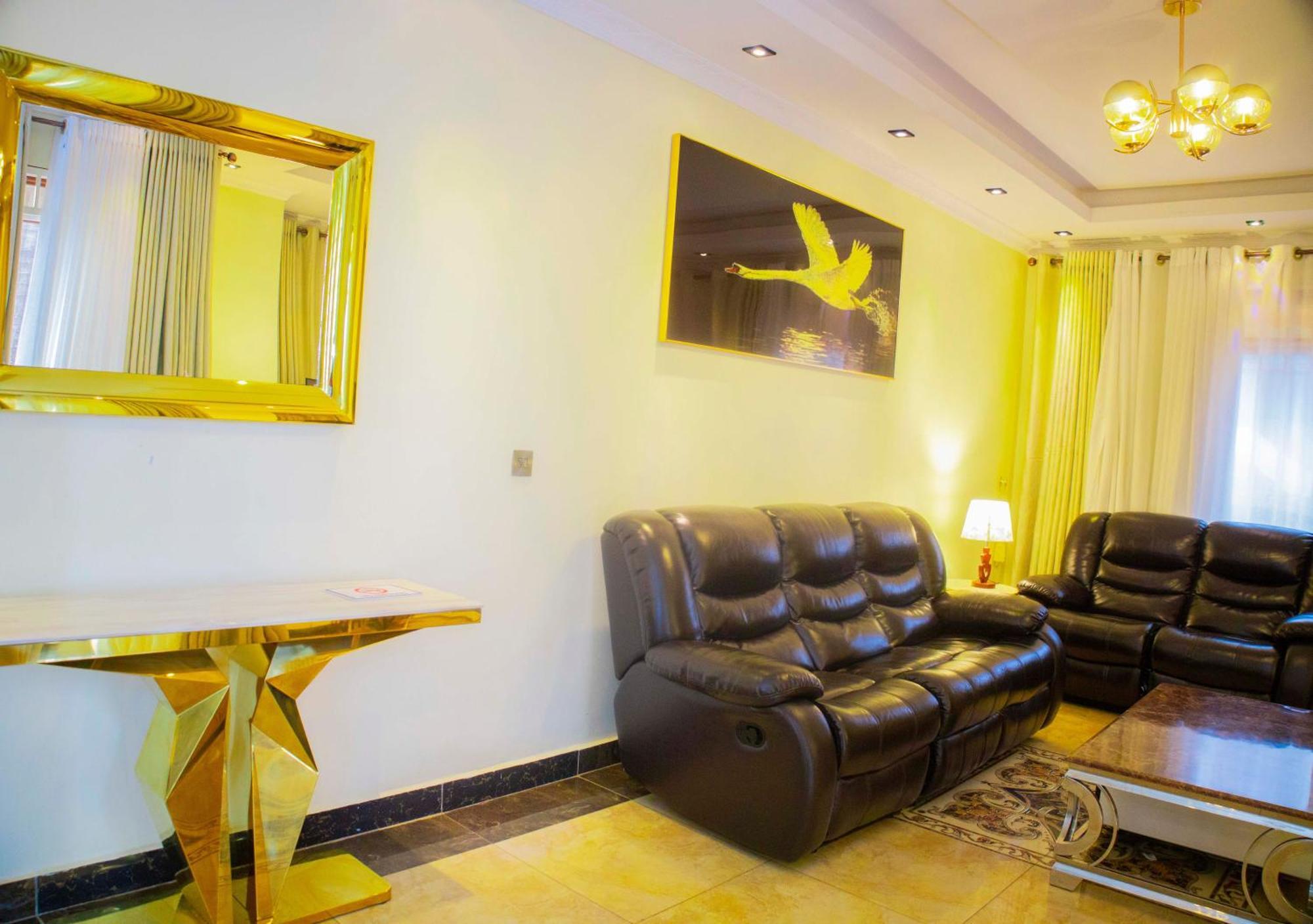 The Vibrant Lodge Gacuriro Kigali Eksteriør billede