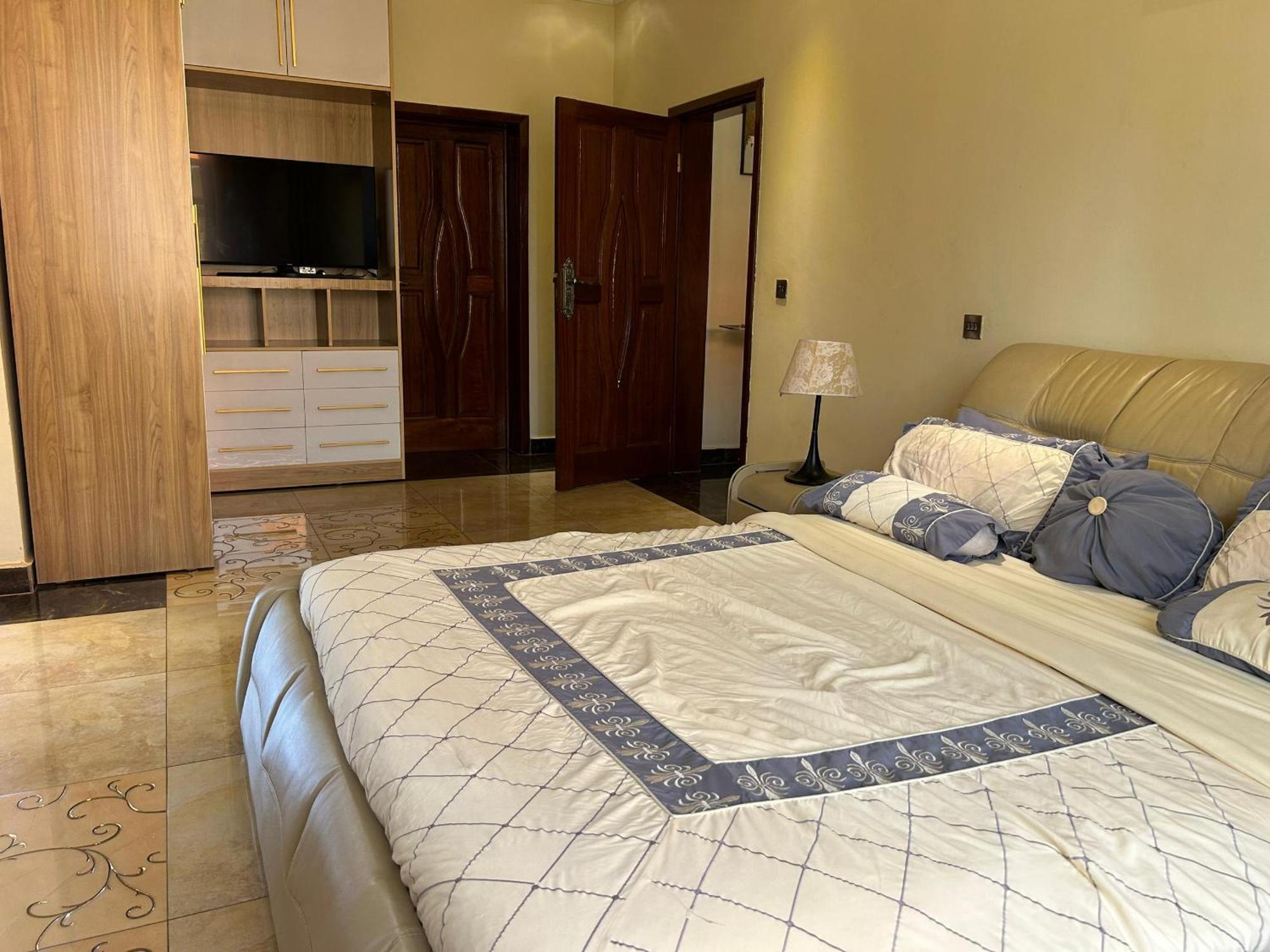 The Vibrant Lodge Gacuriro Kigali Eksteriør billede