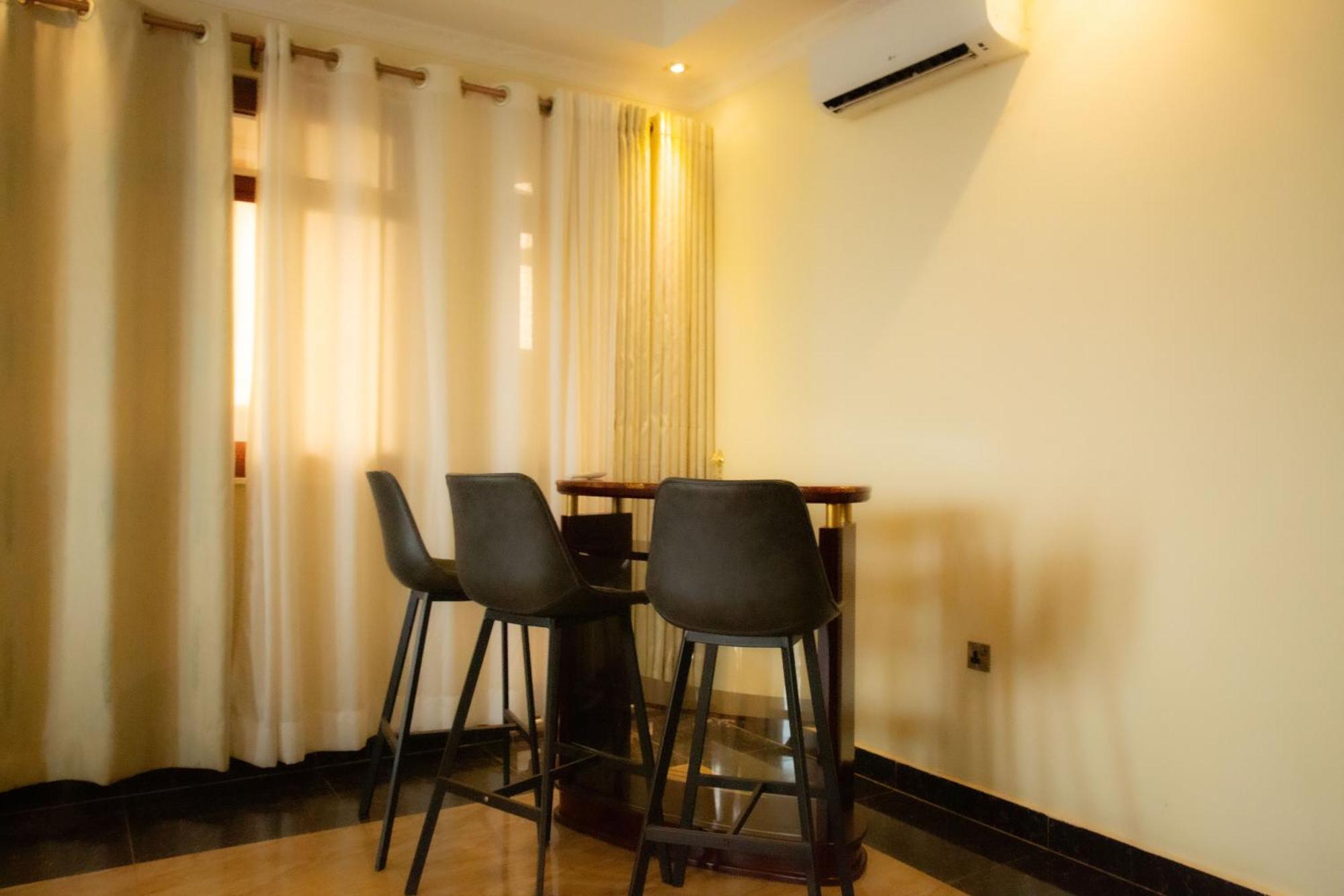 The Vibrant Lodge Gacuriro Kigali Eksteriør billede