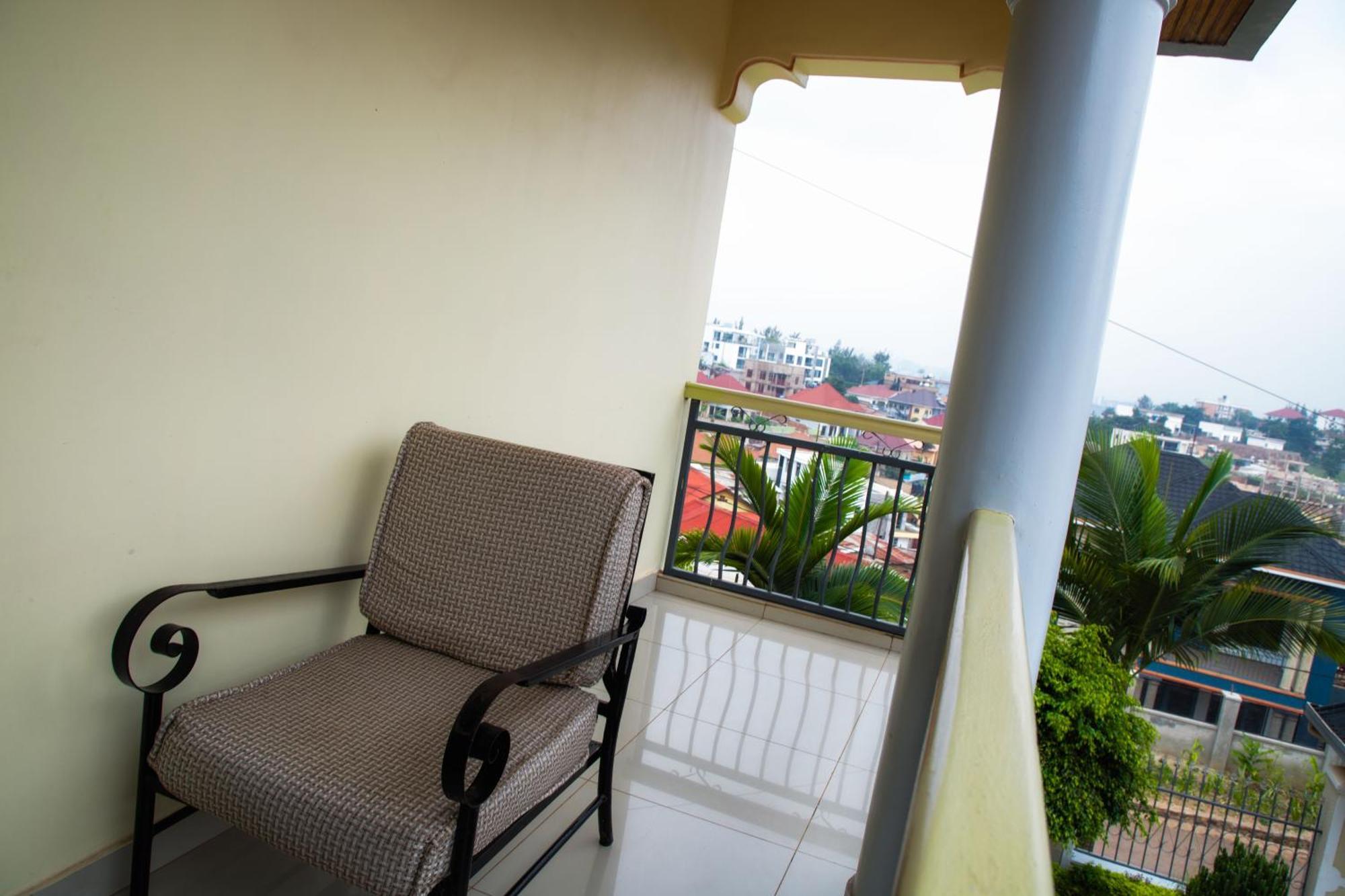 The Vibrant Lodge Gacuriro Kigali Eksteriør billede