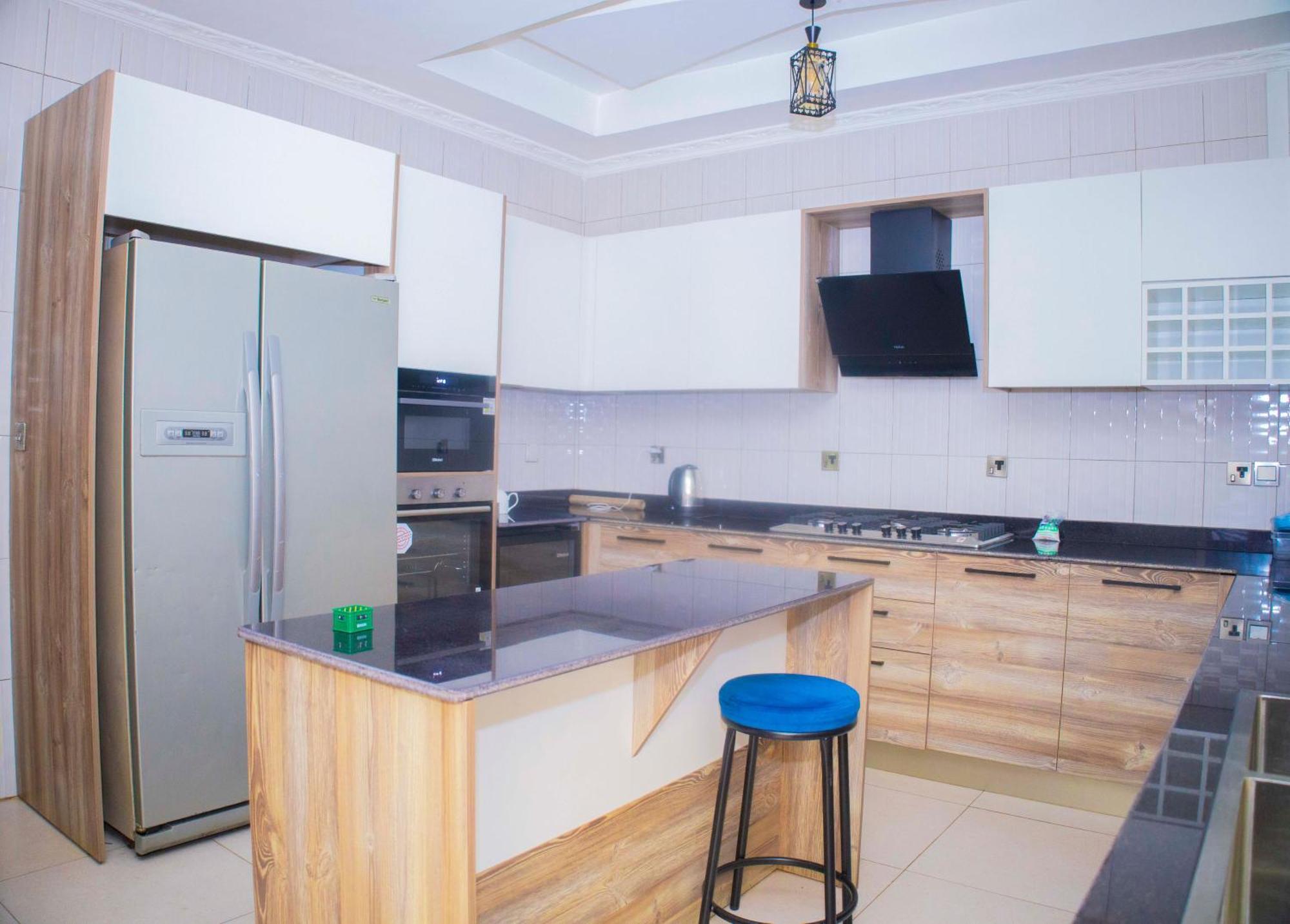 The Vibrant Lodge Gacuriro Kigali Eksteriør billede